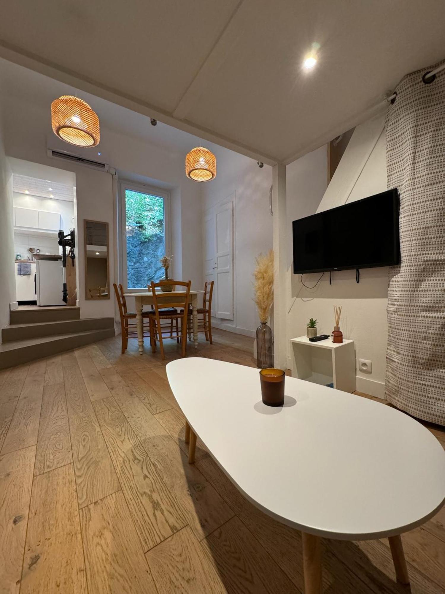 Charmant Studio Hyères Dış mekan fotoğraf